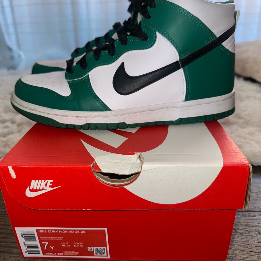 Nike Dunk High - Malachite/Black/White - Lightly Used